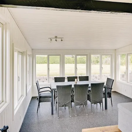 Three-bedroom Holiday In בית נופש *